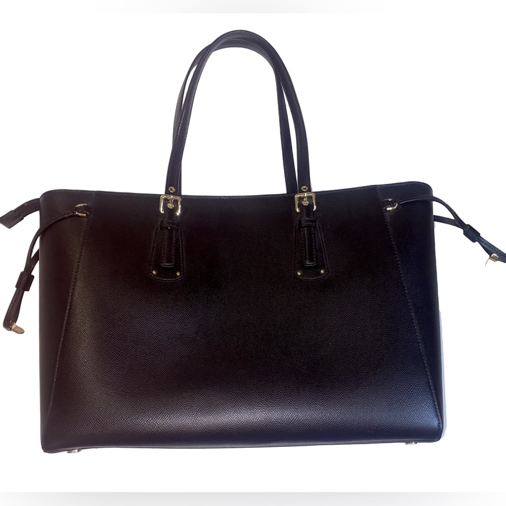 Michael Kors Large Voyager LOVE Tote - Picture 4 of 12